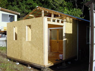 Diy ２ ４で小屋の増築 ツーバイフォー工法で８畳の部屋を作りました