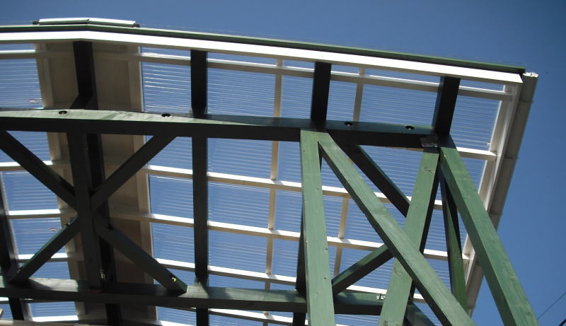 DIYで作った屋根付きテラスのポリカ波板屋根