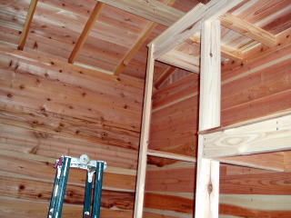 木製物置小屋の棚作り３